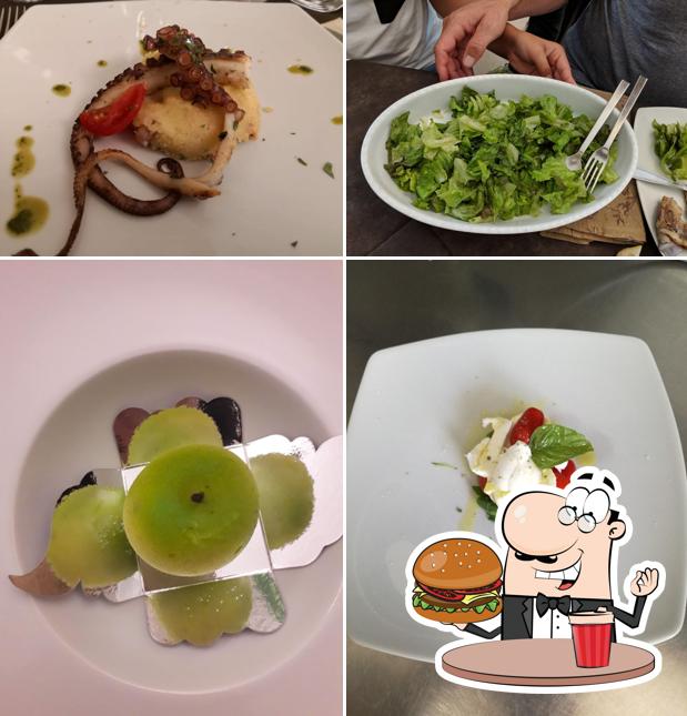 Ordina un hamburger a Ristorante Il Canto Del Gallo