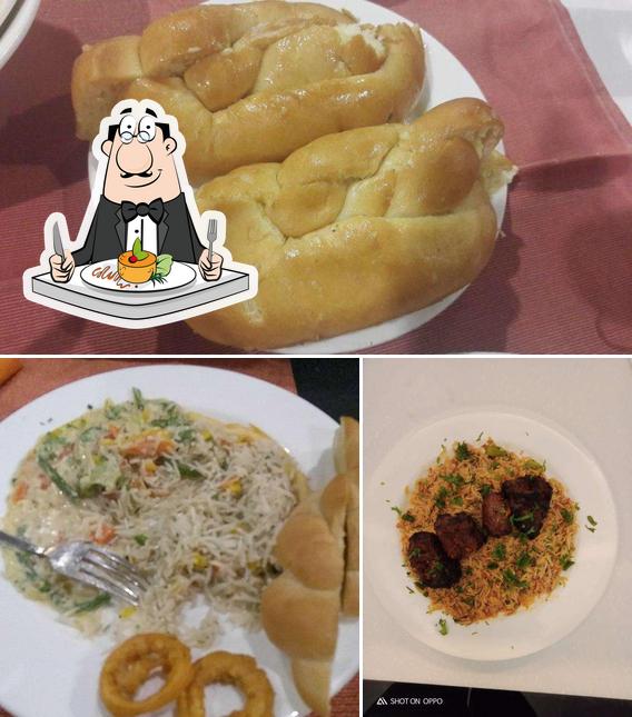 Meals at 7 West - Western Court