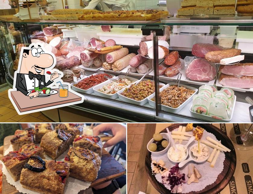 La cibo e interni del ristorante