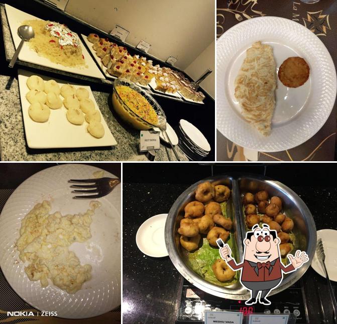 Food at Golden Oak - La Marvella