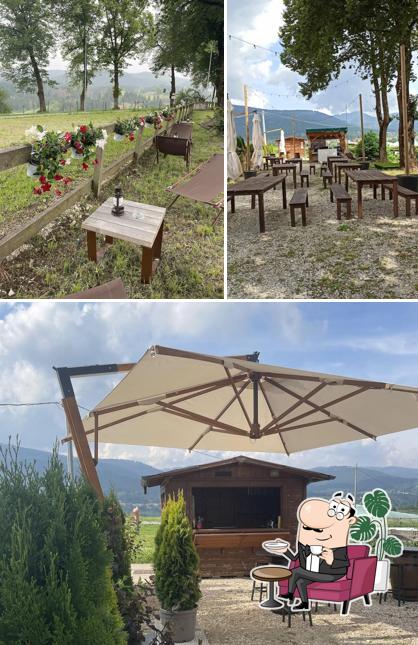 Siediti a un tavolo di BIERGARTEN SETTETESTE