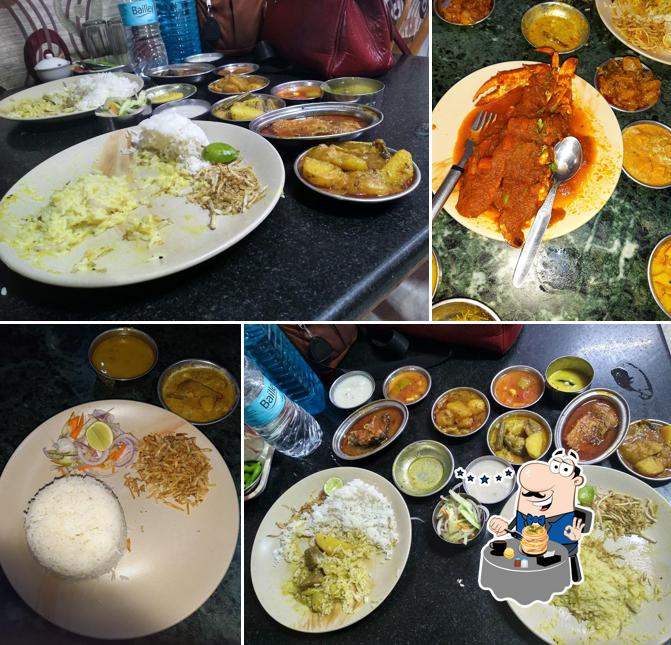 Food at ক্যান্টিন হোটেল ও রেস্তোরাঁ Canteen Hotel and Resturant
