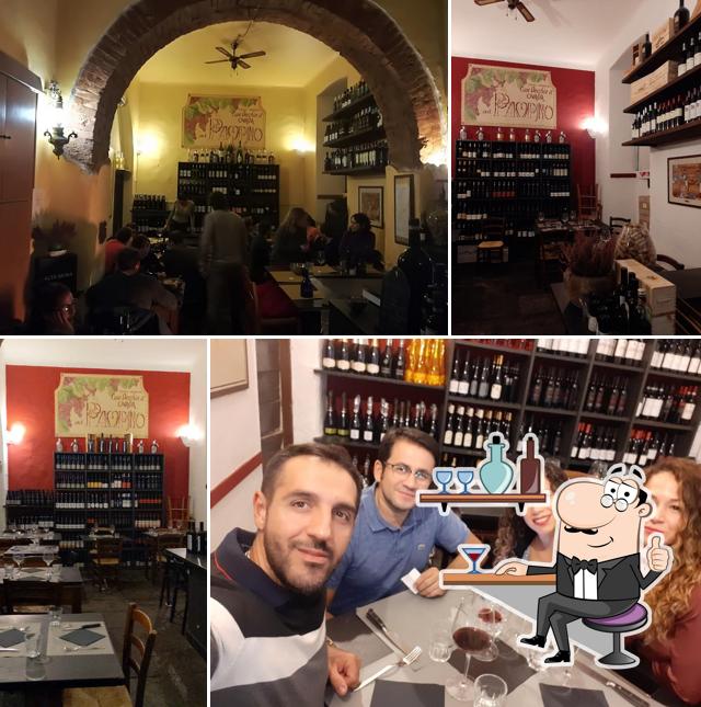 Dai un'occhiata agli interni di Pampino