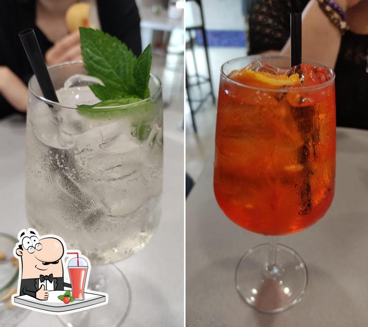 Goditi qualcosa da bere a The people’s bar