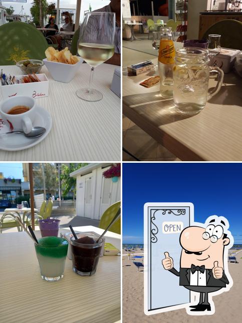 Summer Beach Bar