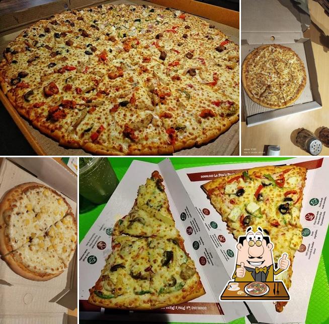Pick pizza at La Pino'z Pizza (Ojas Foods)
