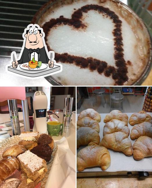 Cibo al Il Delfino 2.0 Bontà e Tradizione Enogastronomia-Prodotti tipici-Rosticceria-Tavola calda-Bar