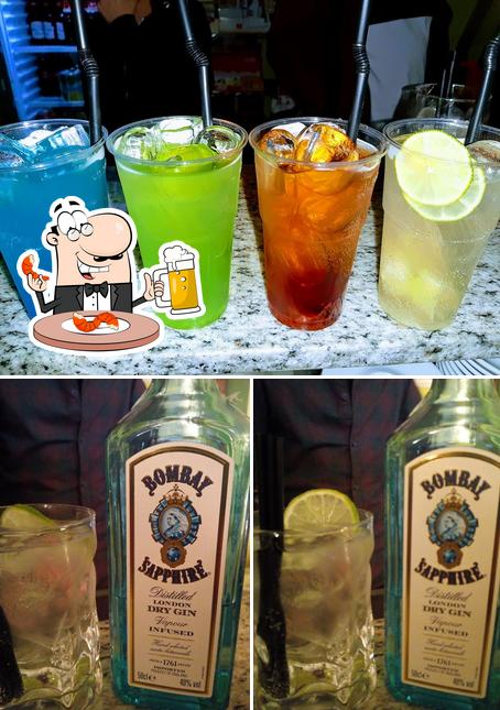 Puoi prenderti un rinfrescante bicchiere di birra chiara o scura