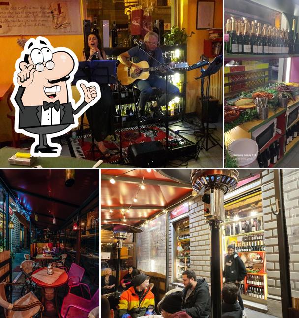 Siediti a un tavolo di The Wine Nest Enoteca