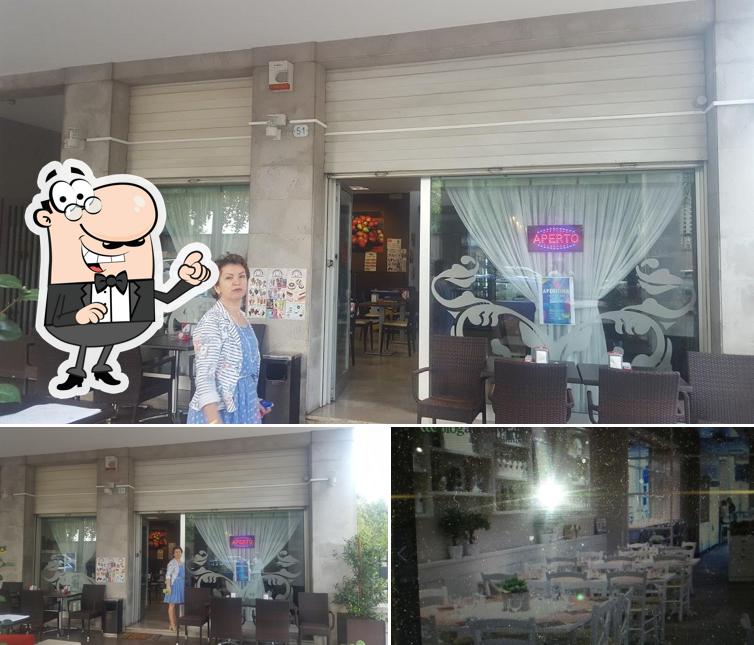 Tra le diverse cose da Chic Cafè si possono trovare la interni e esterno