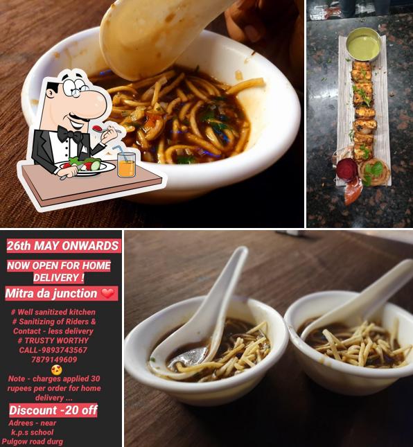 Food at Mitran Da Junction