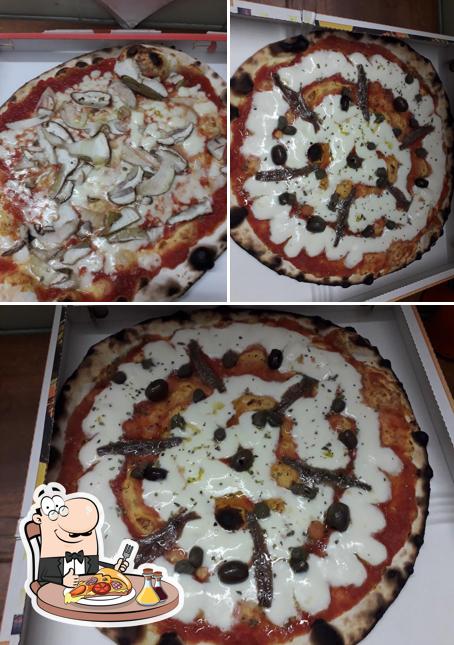 Ordina tra le molte varianti di pizza