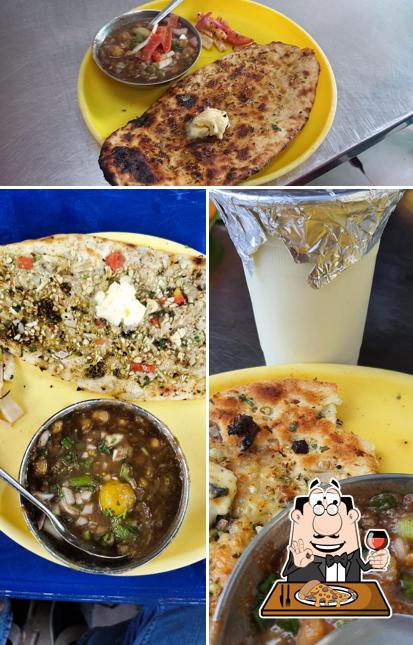 Get pizza at Ashok Kumar Kulche Wala