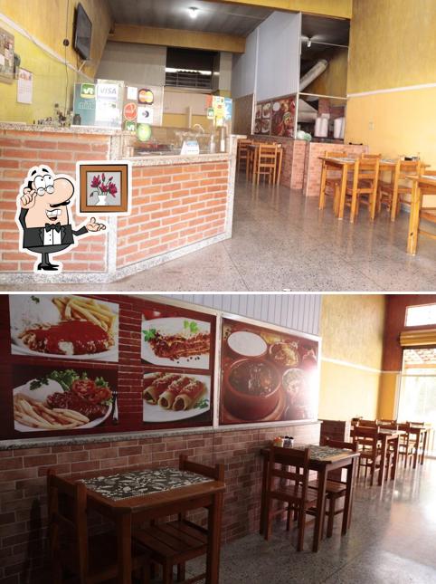 O interior do Roberto Restaurante