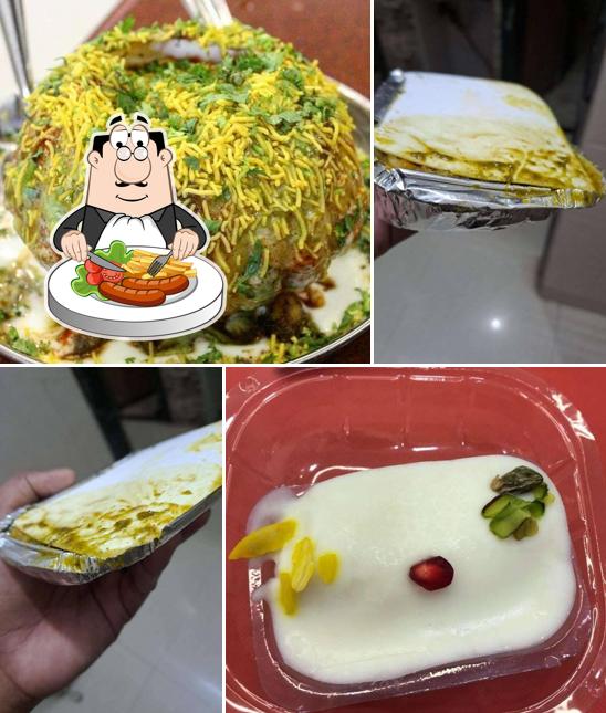 Food at Tewari Bros Mithaiwala