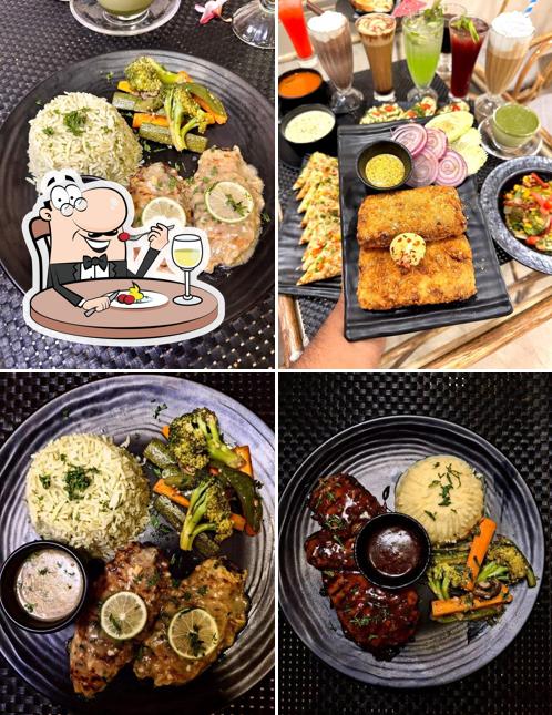 Meals at Univerrso Cafe & Lounge