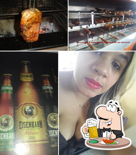 Você pode tomar um copo de cerveja leve ou escura