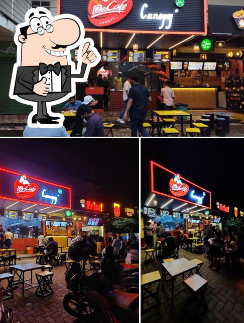 Here's an image of De Cafe Canopy