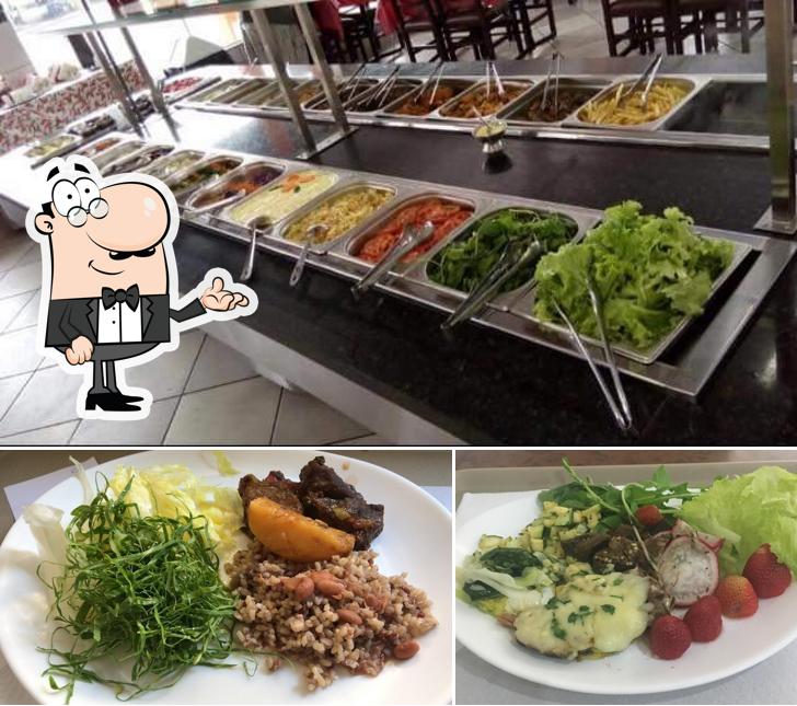 A interior e comida do restaurante