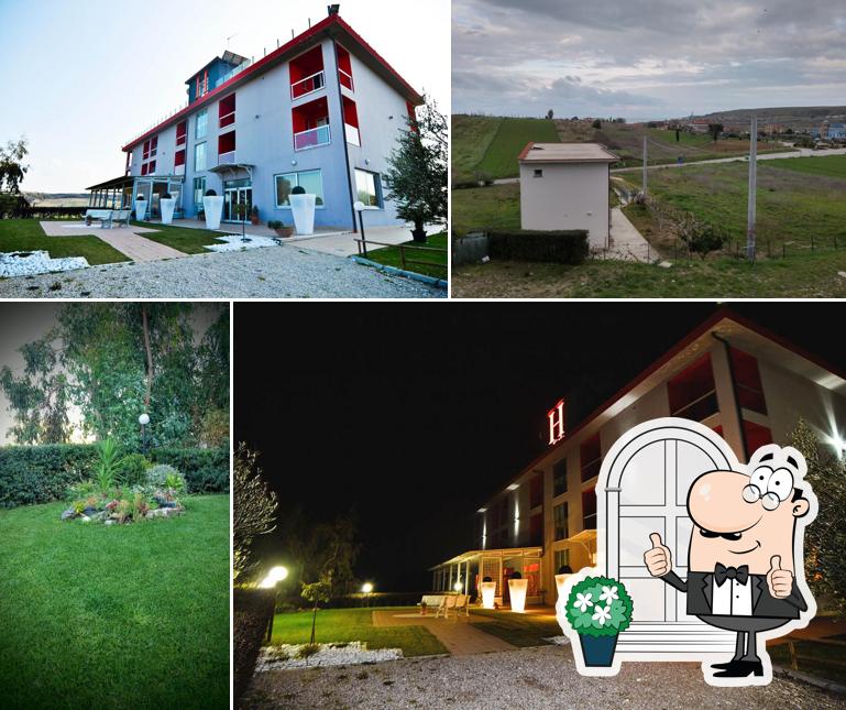 Guarda gli esterni di La Siesta - Hotel Ristorante