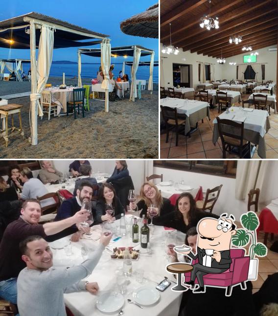 Siediti a un tavolo di Ristorante La Baracchina