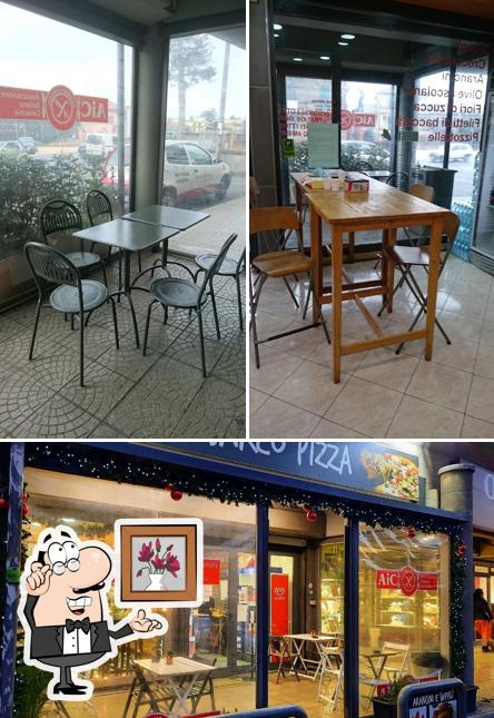 Dai un'occhiata agli interni di San Cesareo Pizza