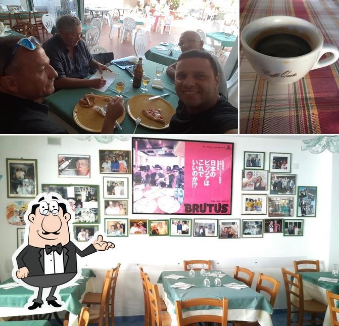 Tra le varie cose da Ristorante Pizzeria Da Gaetano si possono trovare la interni e bevanda