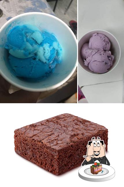Chocolate cake at Baskin Robbins - Ice Cream Desserts
