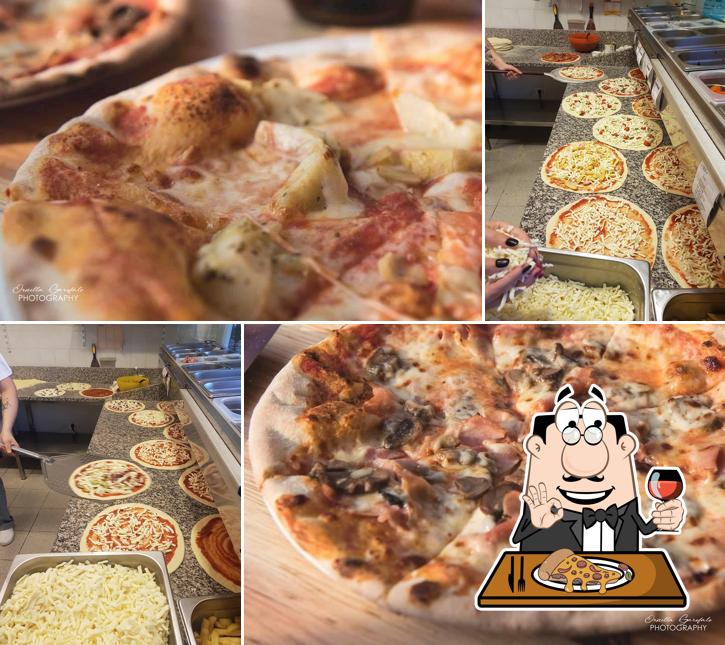 Prenditi una pizza a Pizzeria da Nicola