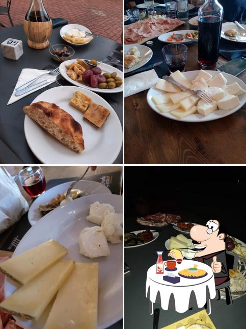 Piatto di formaggi al Focacceria Santa Lucia