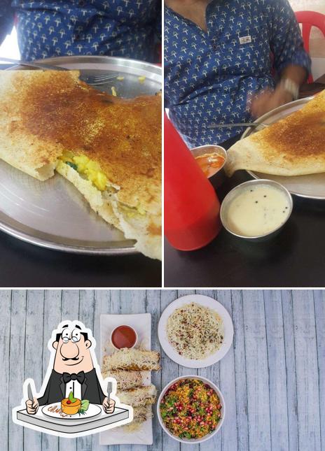 Food at Jay bhole Vadapav