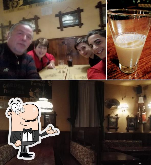La immagine di interni e bevanda da Spring House Tavern