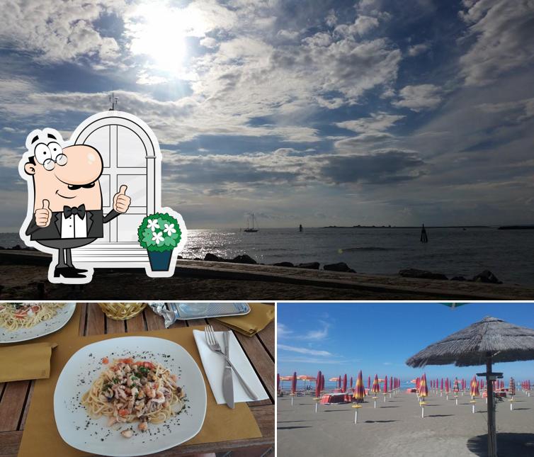 Tra le diverse cose da Jolly Costa Azzurra si possono trovare la esterno e cibo