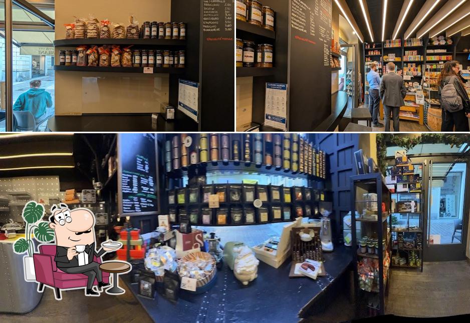 Gli interni di Caffè & Caffè di Angela Cuomo