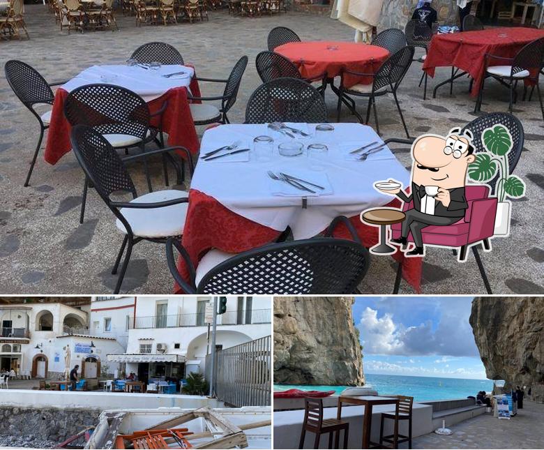Dai un'occhiata agli interni di DONNA CLELIA RESTAURANT& LOUNGE BAR