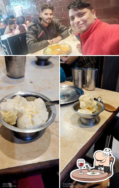 Food at Taj Cafe