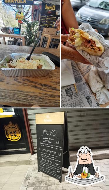 BBQ Škatula si caratterizza per la cibo e lavagna