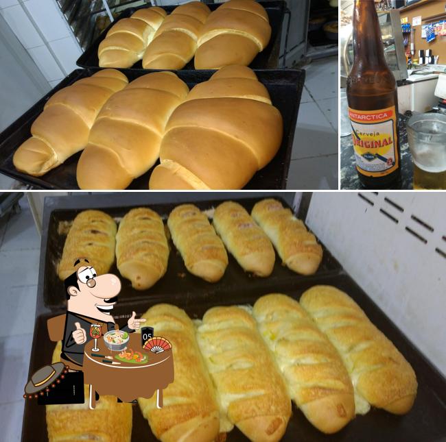 A comida e cerveja do restaurante