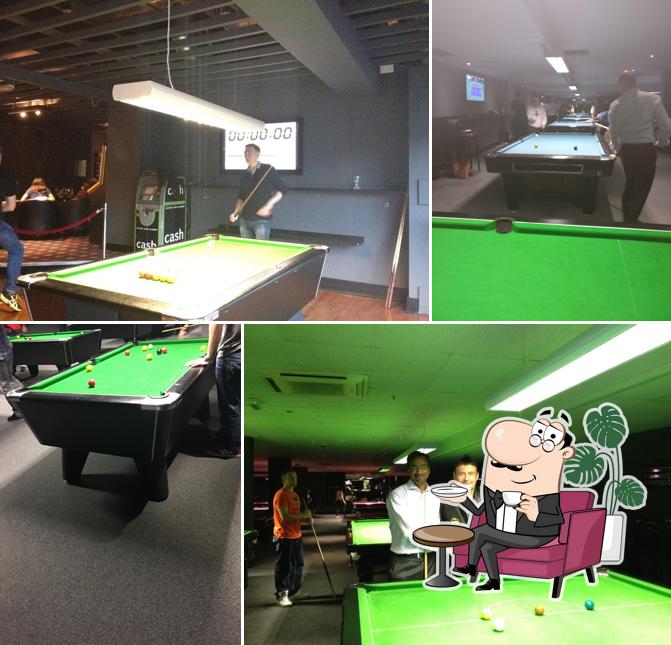 Rileys Sports Bar Victoria, London - Restaurant menu, prices and reviews