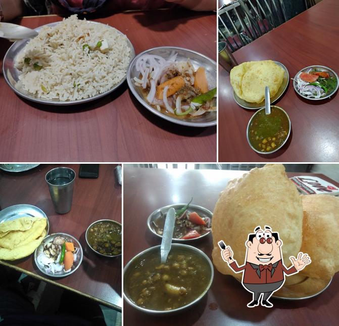 Food at New Gole Hatti