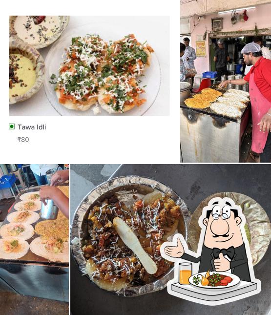 Food at Lakshman Ki Bandi