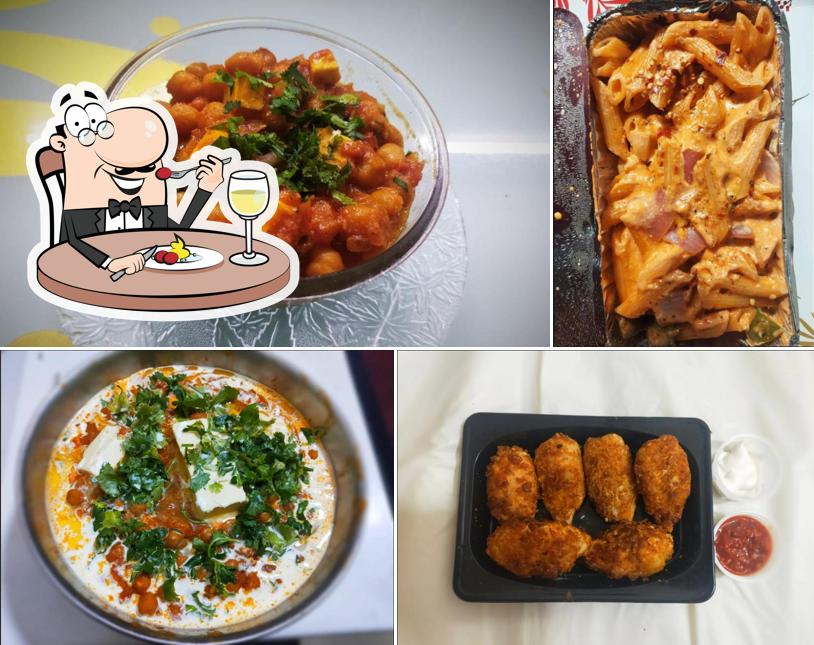 Food at Quick Tasty bites - Maida free Momos and Pizza