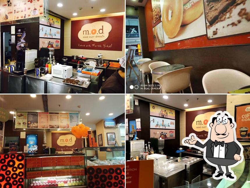 Check out how Mad Over Donuts looks inside
