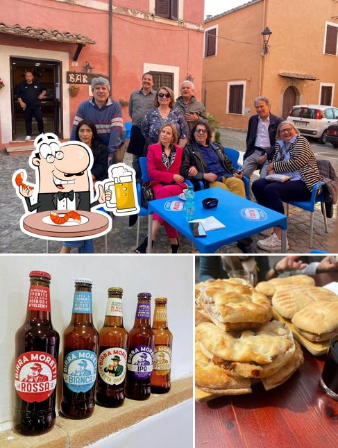 Puoi goderti un rinfrescante bicchiere di birra chiara o scura
