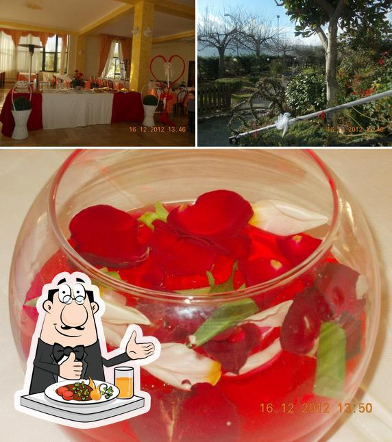 La cibo e esterno del ristorante