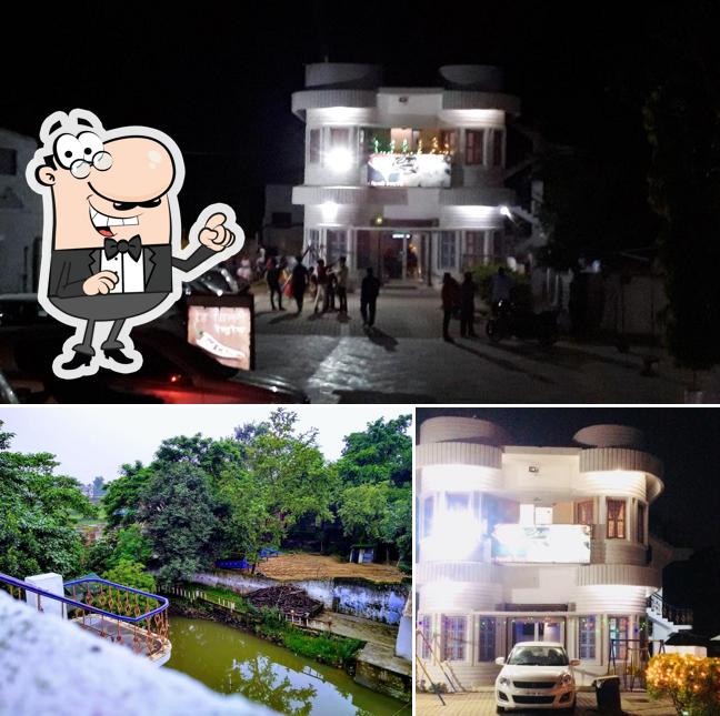 The exterior of The Red Chilli Restaurant, Giridih