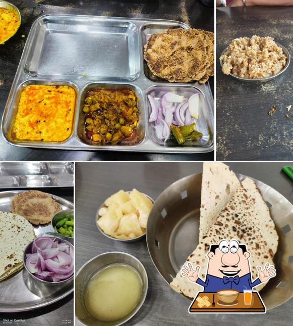 Meals at Maganlal Bhakhri Shak wala, Geeta Restaurant