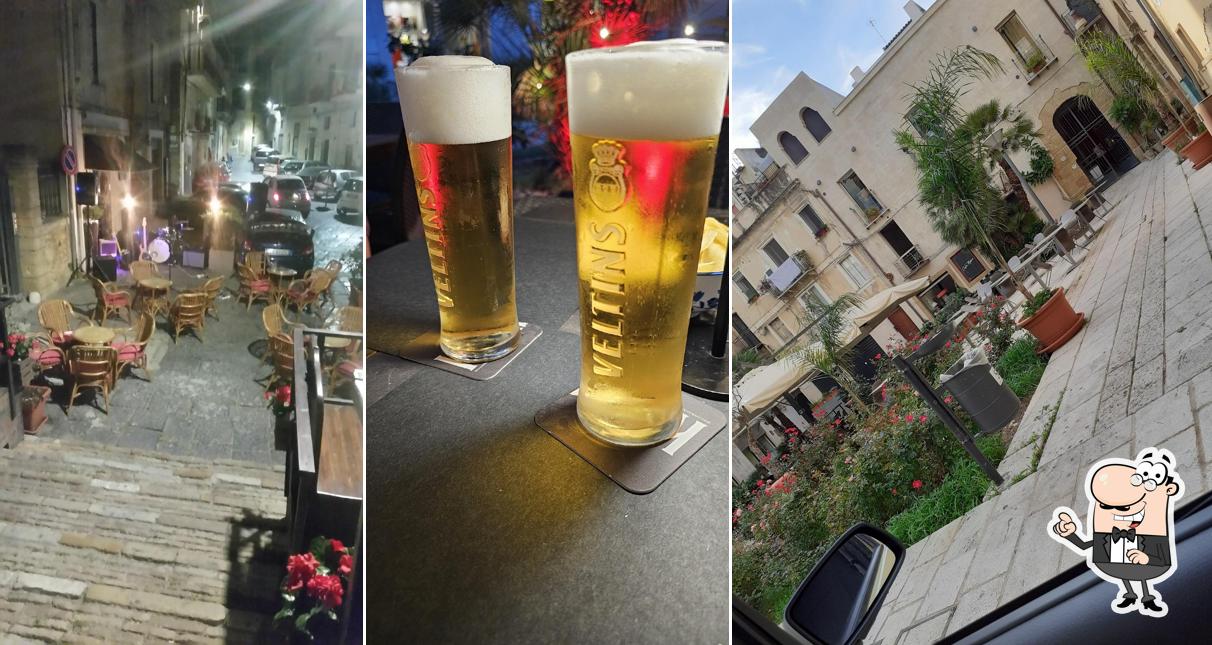 Dai un'occhiata agli interni di Skalunata cafè retró