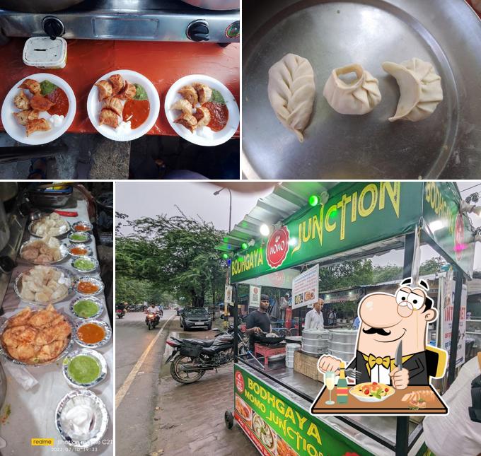 Food at Bodhgaya Momo Junction