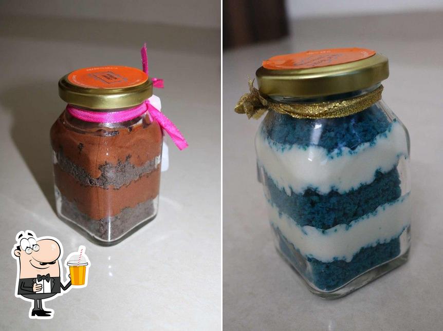 Enjoy a beverage at Treats in a Jar